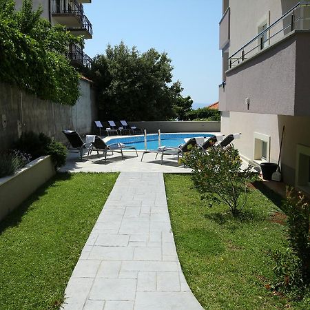 Apartments Nemira Exclusive Omiš Exteriör bild