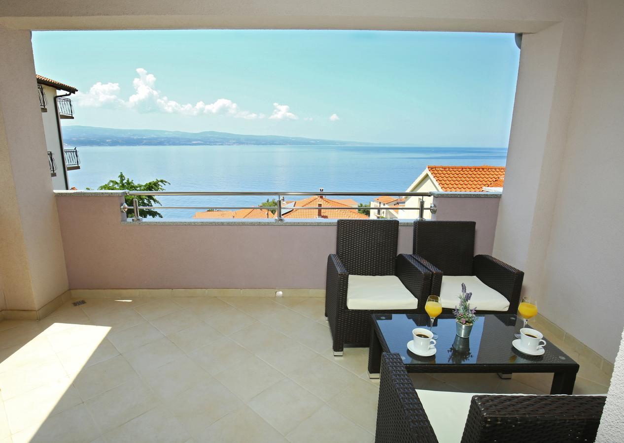 Apartments Nemira Exclusive Omiš Exteriör bild