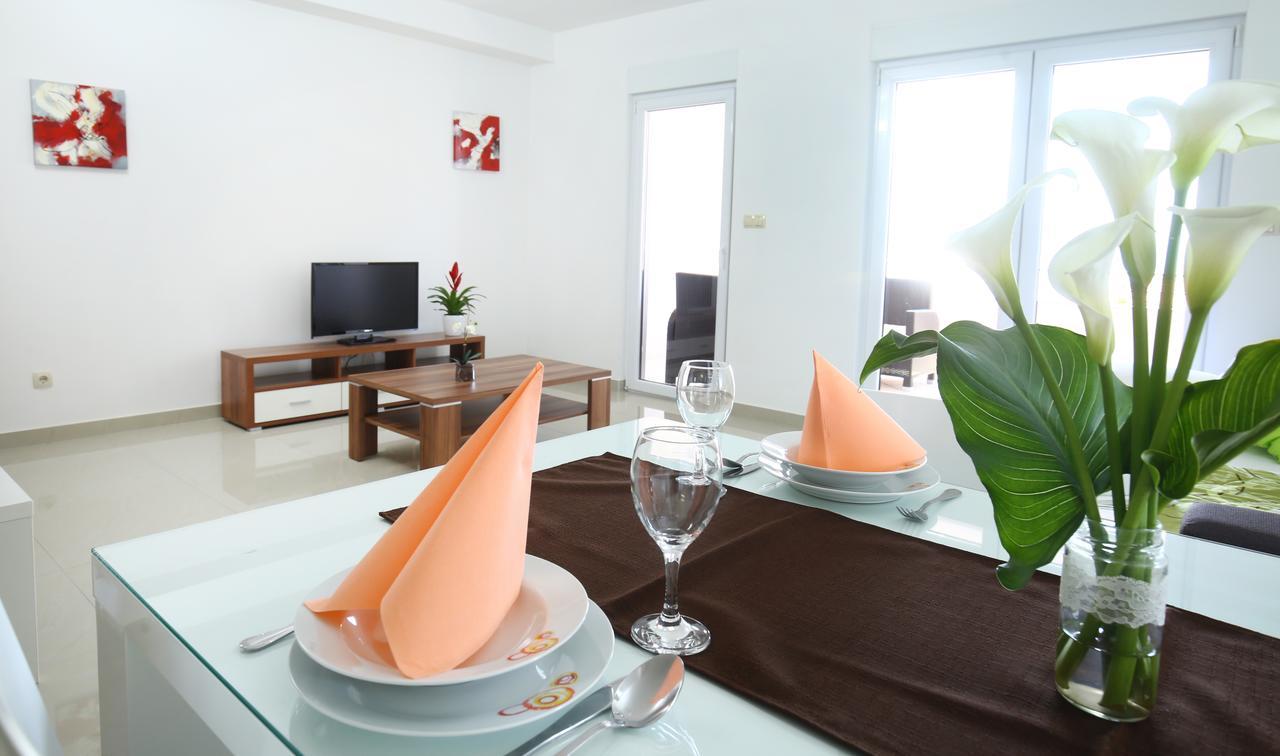 Apartments Nemira Exclusive Omiš Exteriör bild