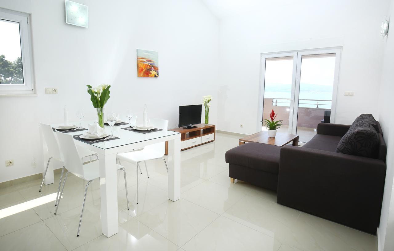Apartments Nemira Exclusive Omiš Exteriör bild