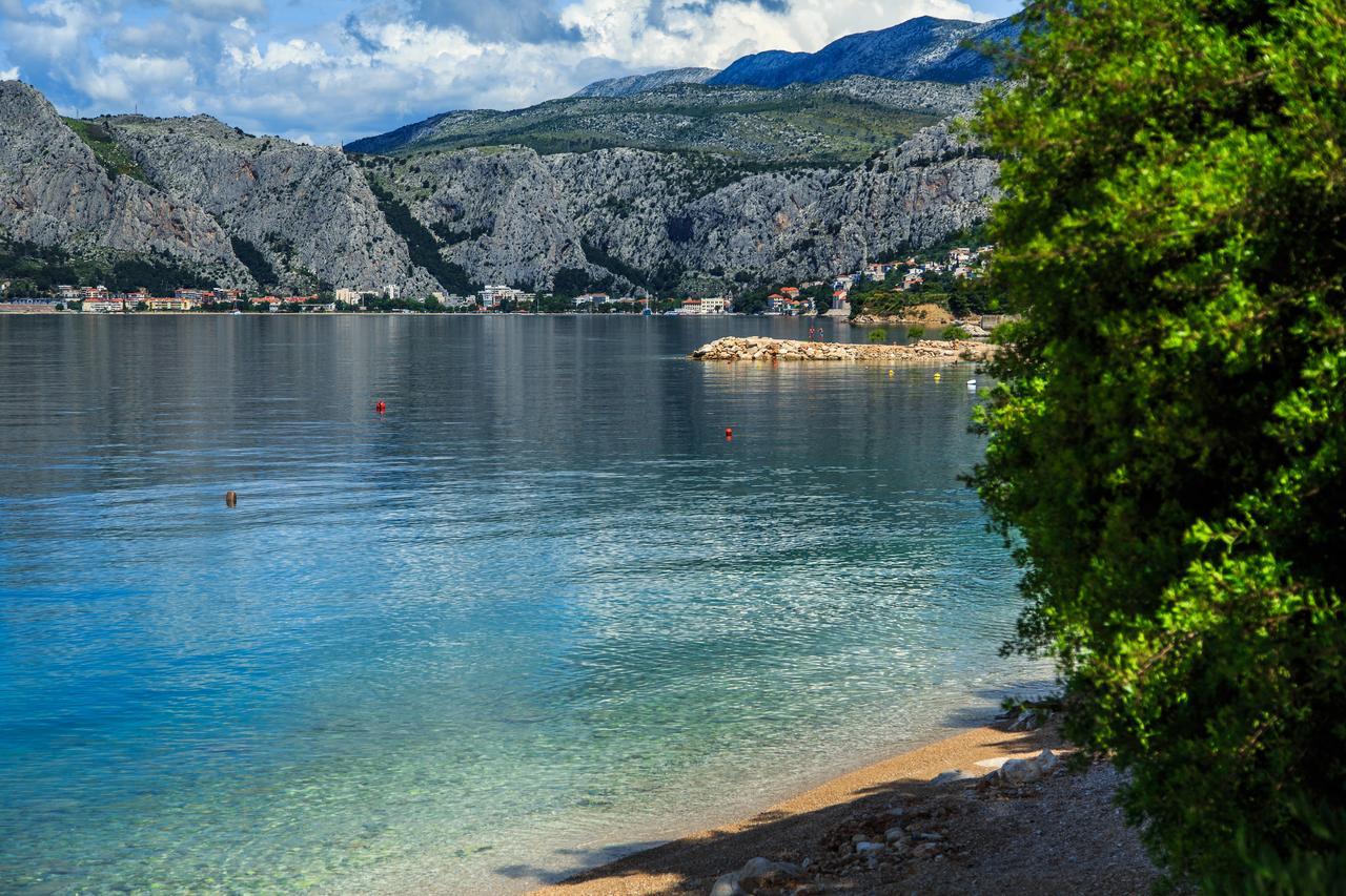 Apartments Nemira Exclusive Omiš Exteriör bild